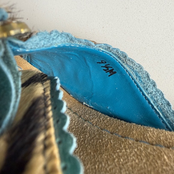 Steve Madden tiger-print wooden platform heels, size 9.5 - Picture 4 of 4